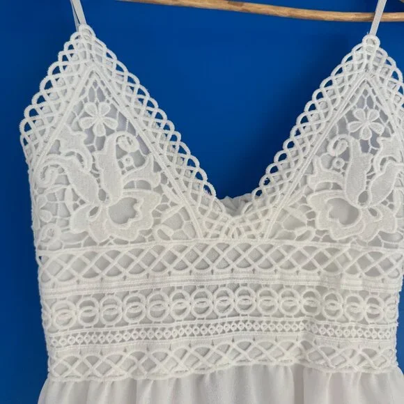 White Babydoll Fitted Bodice Flowy Skirt Bow Closure Dress - XS/S - Picture 4 of 8